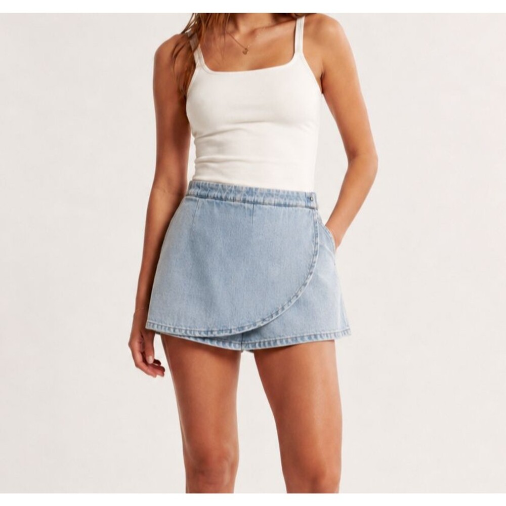 American Threads Denim Skort Women’s Small Light Wash Mini Skirt Shorts Side Zip